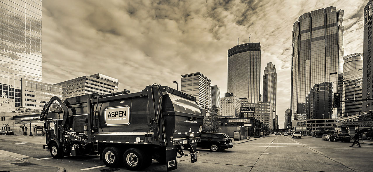Aspen Waste garbage truck in Des Moines